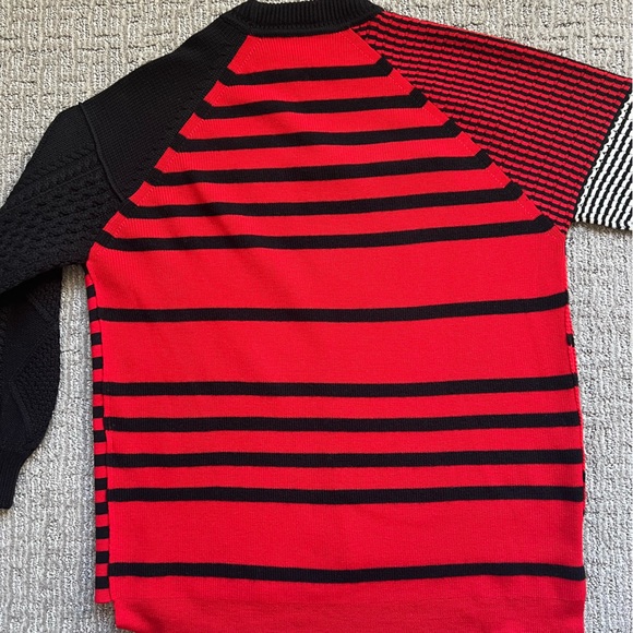 Mixed knit pattern sweater - Picture 2 of 3